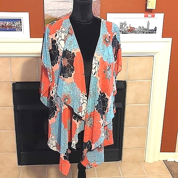 Boho Top NWOT(leaving shop) - Picture 3 of 16